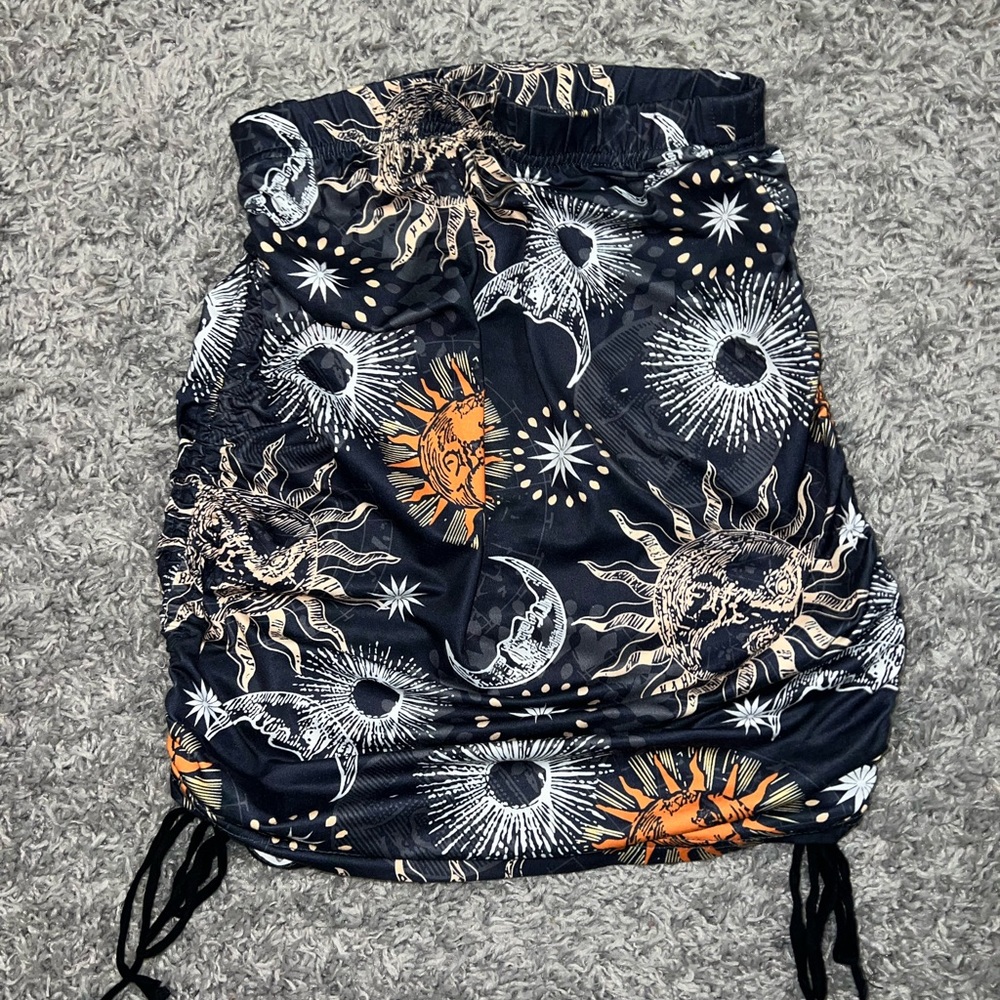 small sun skirt 🖤